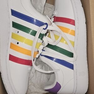 Women Kswiss size 7 pride